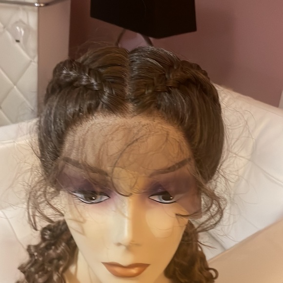 360 transparent lace wig twin braids but you can restyle this lace frontal wig - Picture 2 of 7